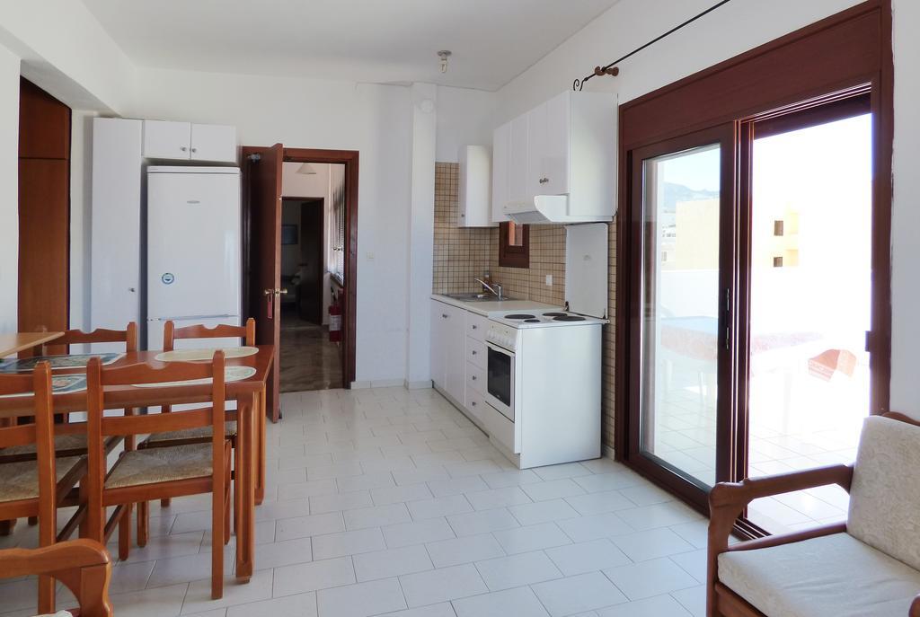 White House Hotel-Apart Karpathos Town  Exterior photo