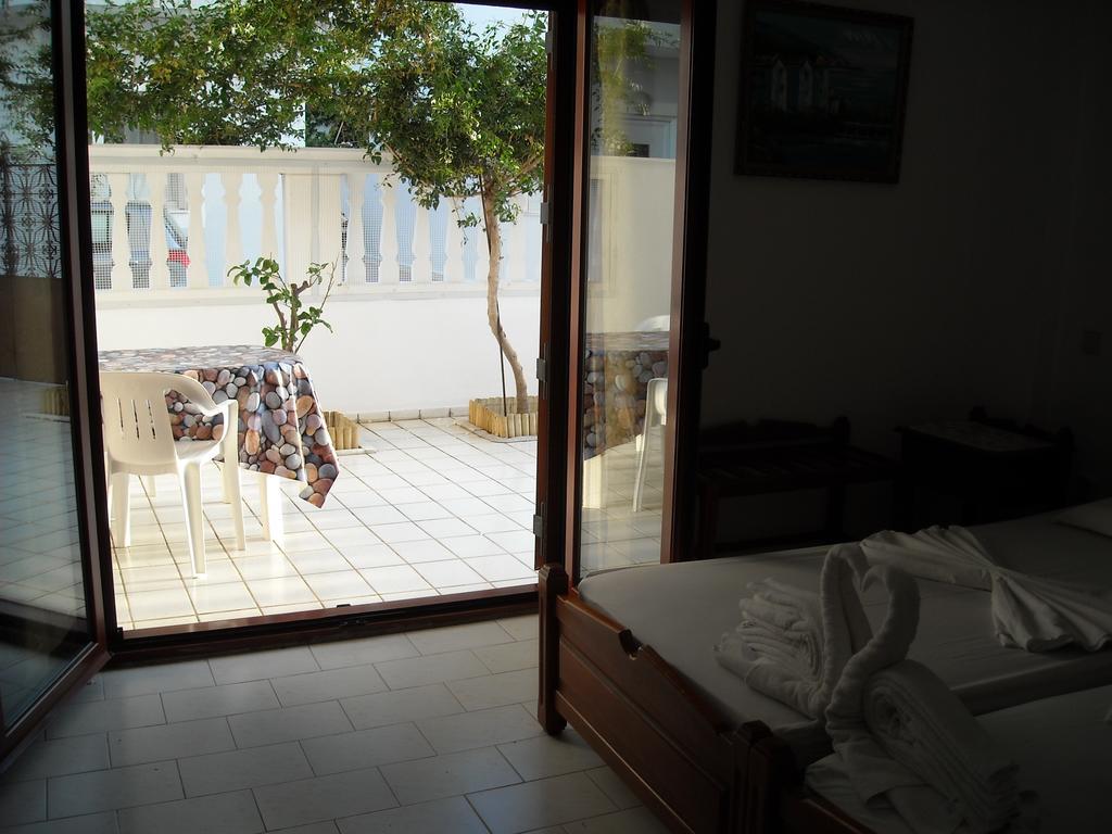 White House Hotel-Apart Karpathos Town  Exterior photo