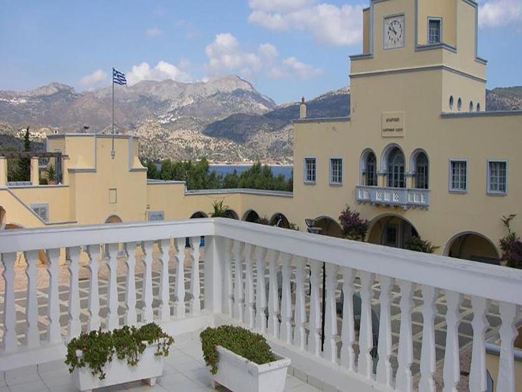 White House Hotel-Apart Karpathos Town  Exterior photo